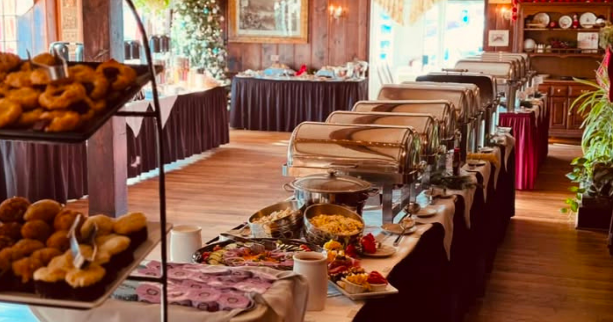The New Hampshire Restaurant Known for Its Incredible Sunday Brunch Buffet
