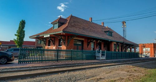 alt