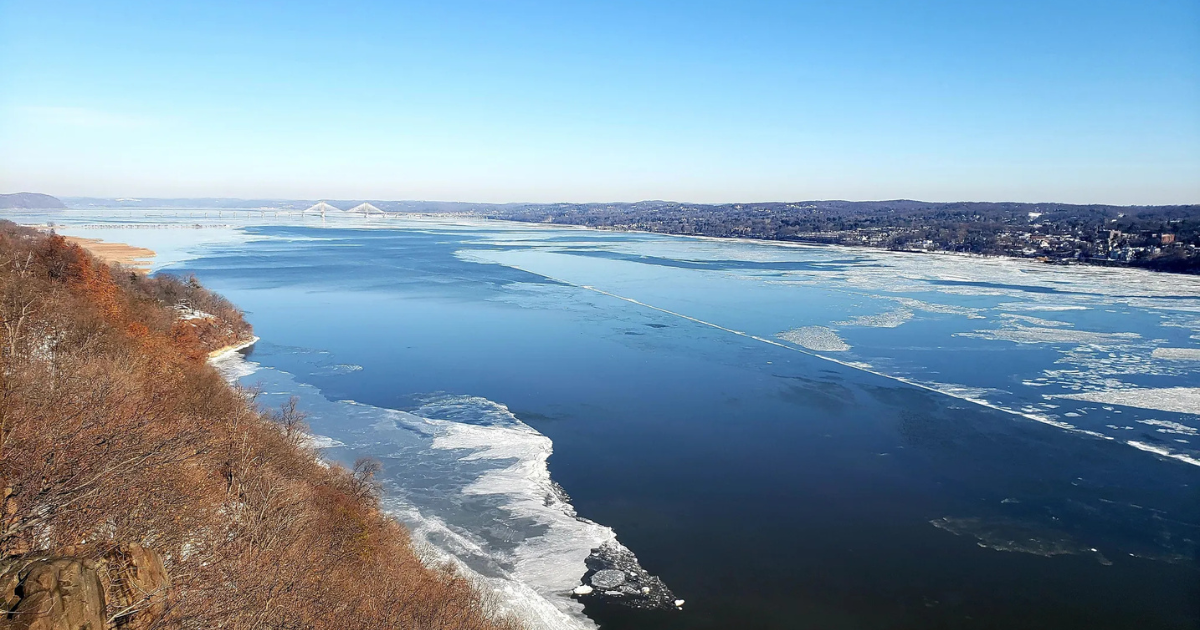 This Scenic New Jersey Hike Is Even Better in the Winter