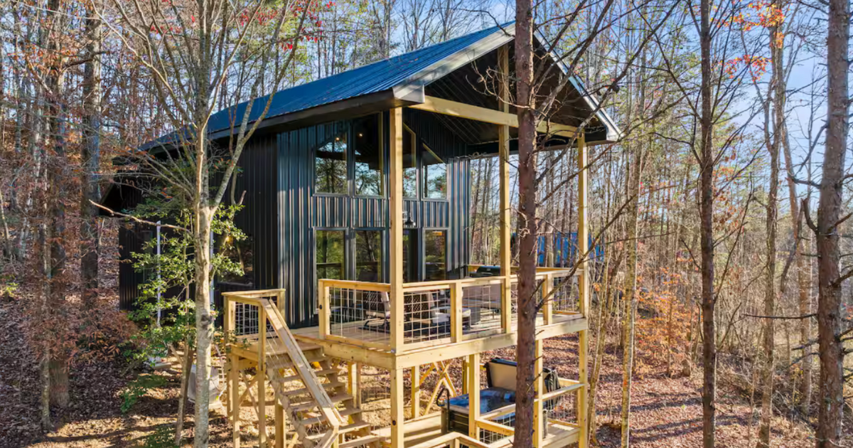 This Cozy Kentucky Airbnb Is Straight Out of a Hallmark Movie