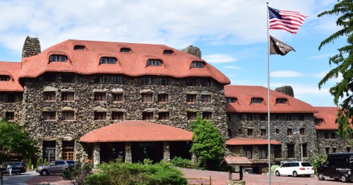 The exterior of the Omni Grove Park Inn in Asheville, North Carolina.