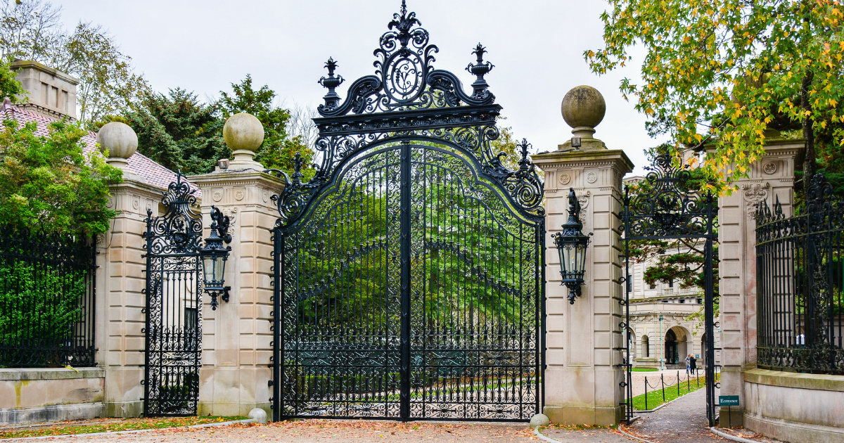 Calling All ‘Bridgerton’ Fans: These 12 Spots Feel Straight Out of the Show