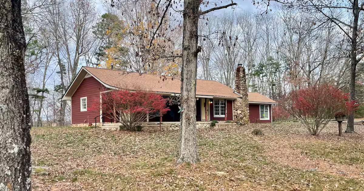 This Charming Missouri Airbnb Is Straight Out of a Hallmark Movie
