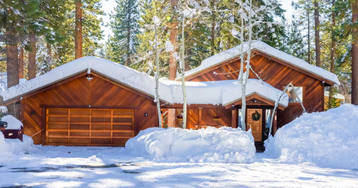 This Cozy Nevada Airbnb Is Straight Out of a Hallmark Movie