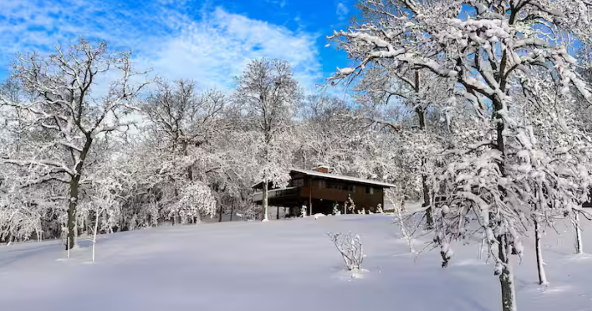 This Charming Iowa Airbnb Is Straight Out of a Hallmark Movie