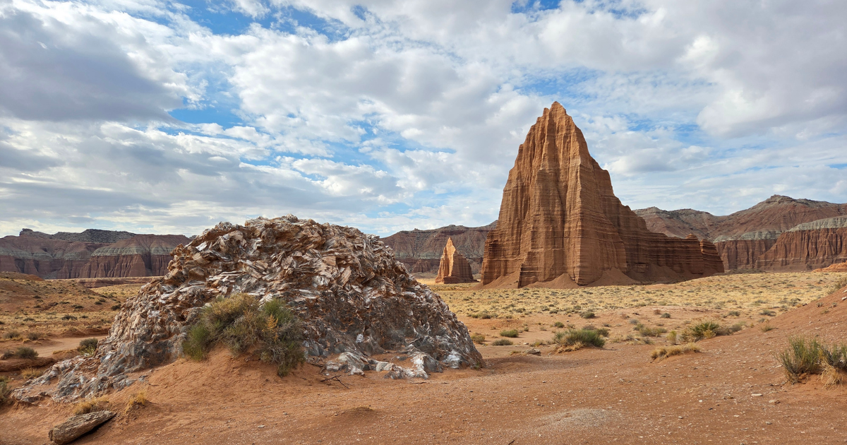 Utah Has a Sparkling “Glass Mountain” Hidden Deep in Capitol Reef