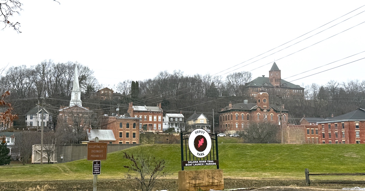 3 Small Towns in Illinois So Dreamy, You’ll Swear You’ve Seen Them on TV