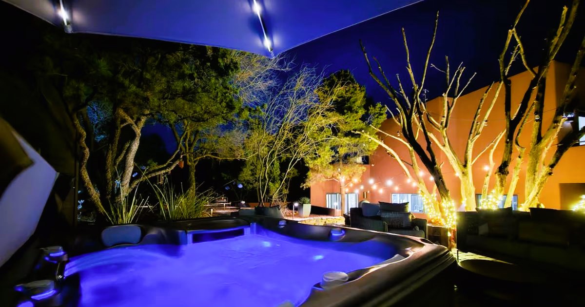 The Arizona Airbnb With a Next-Level Hot Tub That Redefines Cozy Season