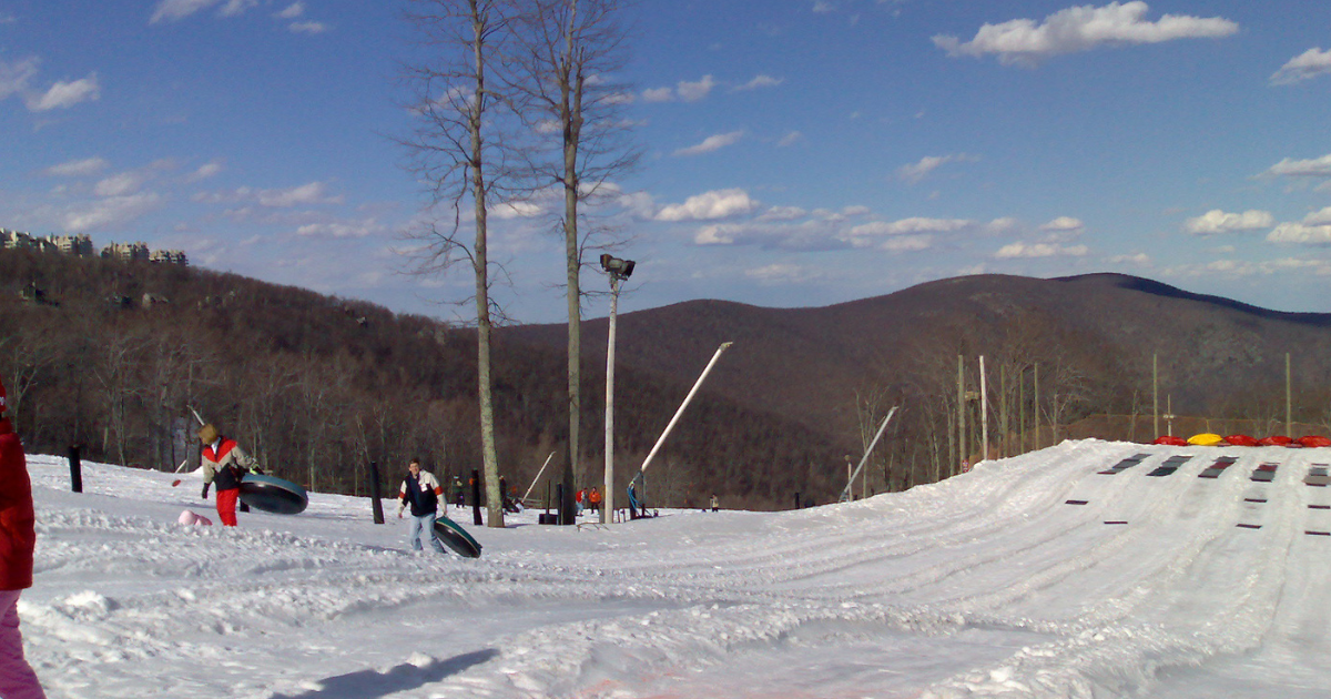 wintergreen-snow-tube.png
