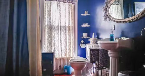 Bathroom in Inniafree Bed and Breakfast in Indiana