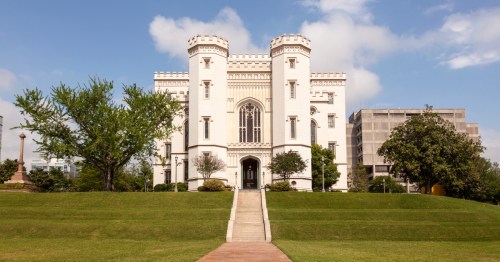 exterior of the castle like ld state capitol in Baton Rouge
