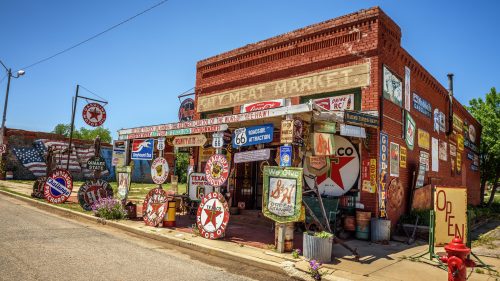 Sandhills Curiosity Shop located in Erick's oldest building - the City Meat Market. Houses an extensive collection of Route 66 memorabilia.