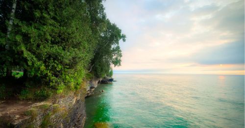 Cave Point County Park in Wisconsin