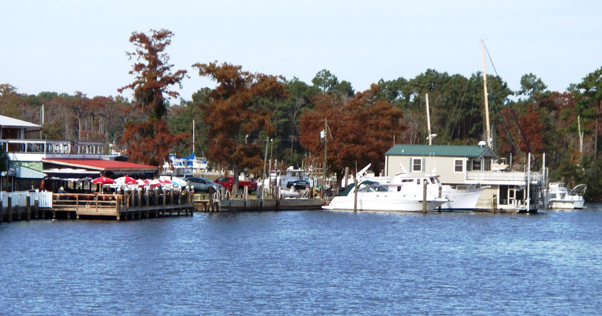 This Little-Known Waterfront Town Is One of the Most Charming in Louisiana