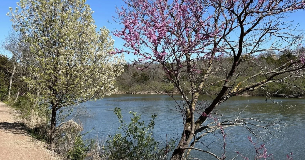 This Little-Known Waterfront Town Is One of the Most Charming in Oklahoma