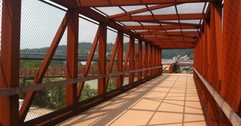 A covered bridge on the Great Allegheny Passageway in Pennsylvania.