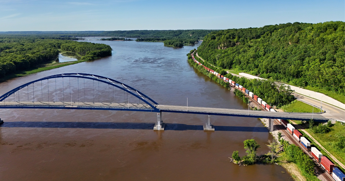 This Campground Near the Mississippi River Is Perfect for an Illinois Escape