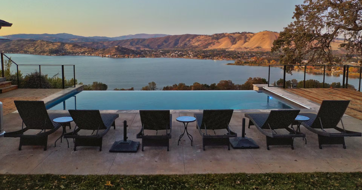 5 Epic Airbnbs in Northern California With Infinity-Edge Pools and Unreal Views