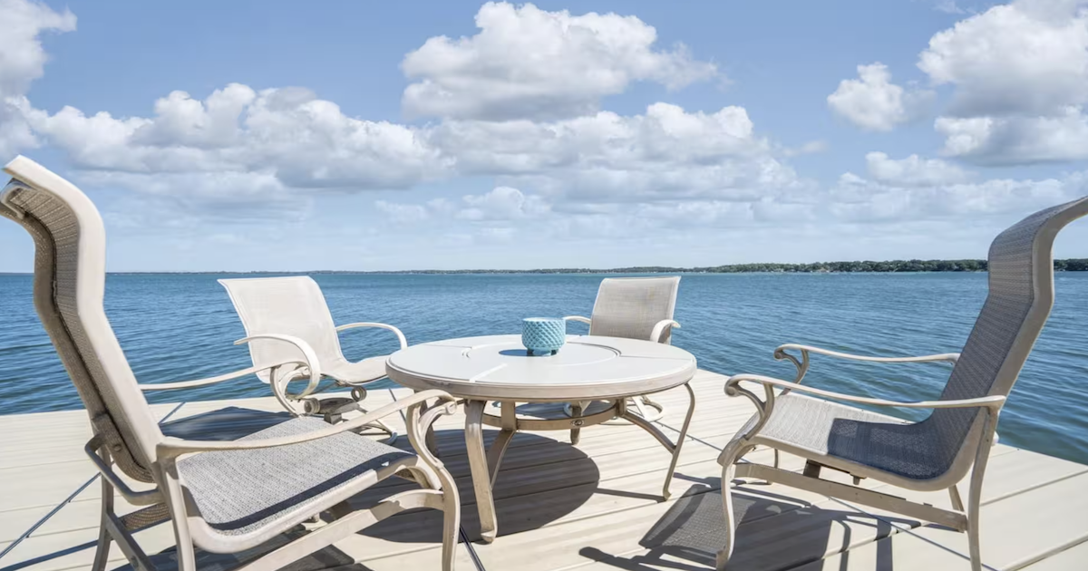 3 Epic Airbnbs in Minnesota With Pools, Hot Tubs, and Unreal Water Views