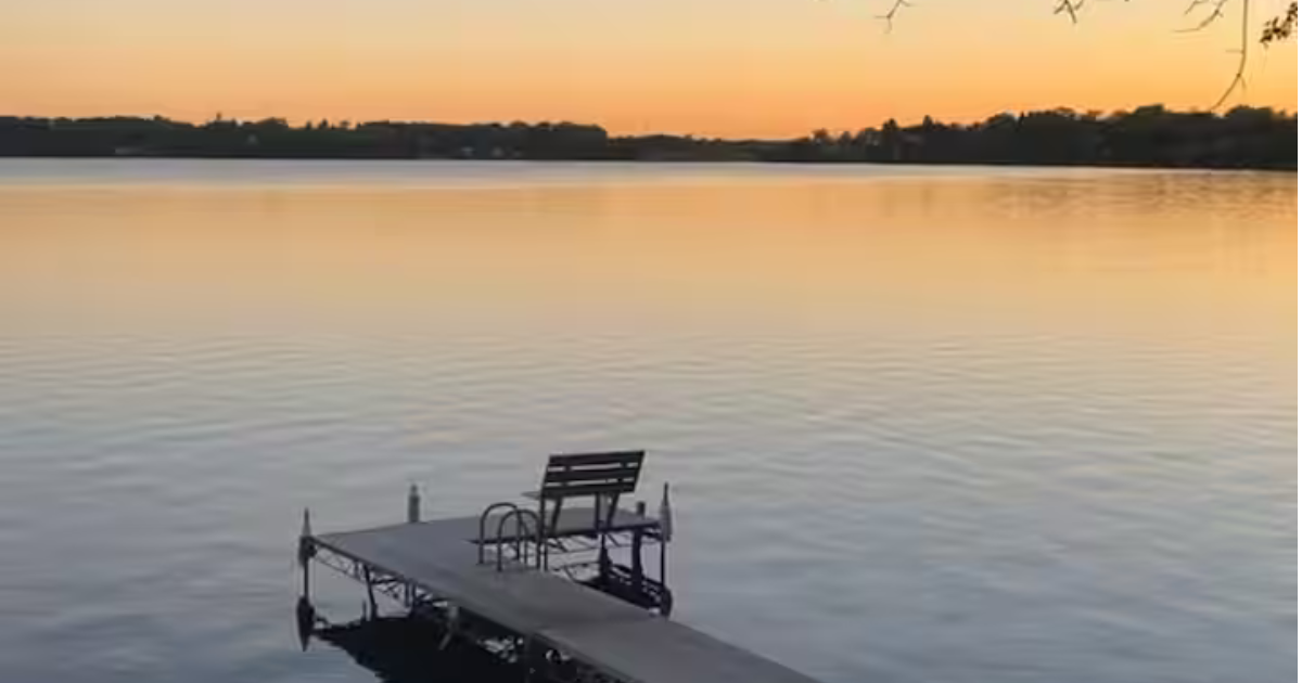 3 Epic Airbnbs in North Dakota With Indoor Pools, Hot Tubs, and Unreal Water Views