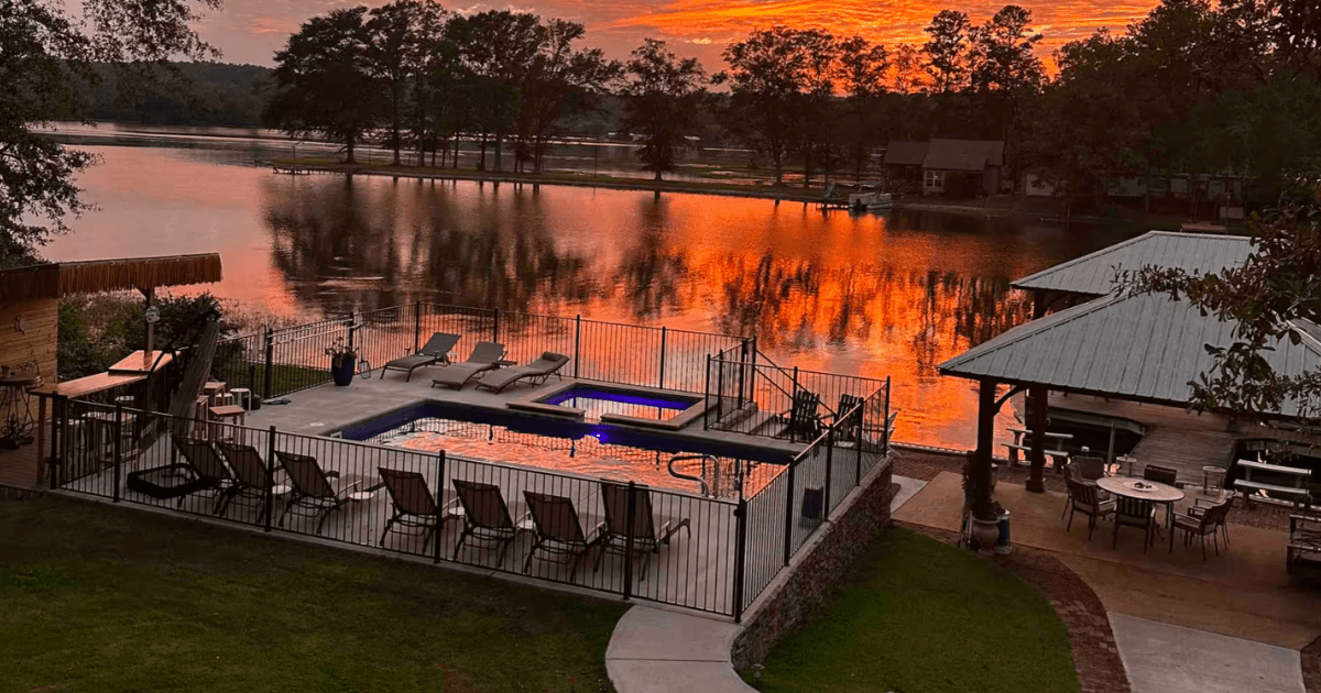4 Epic Airbnbs in Alabama With Unreal Water Views