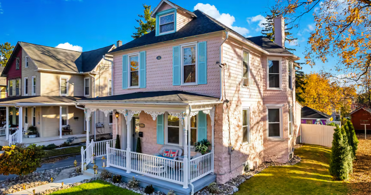 There’s a Willy Wonka-Themed Airbnb in Pennsylvania That’s Basically a Dream Come True