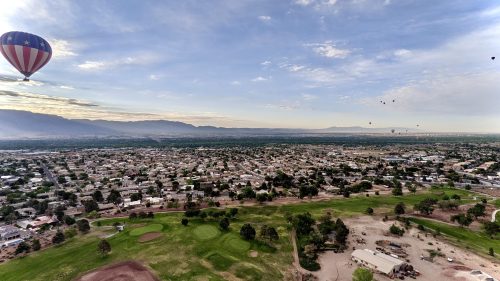 Up in the air with a hot air balloon ride in New Mexico