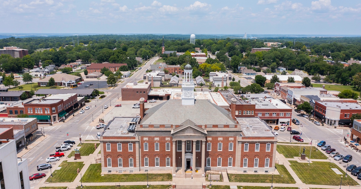 This Walkable Missouri City Is Perfect for a Scenic Getaway