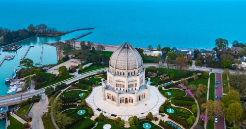 Baháʼí House of Worship aerial of surrounding area in Wilmette, Illinois