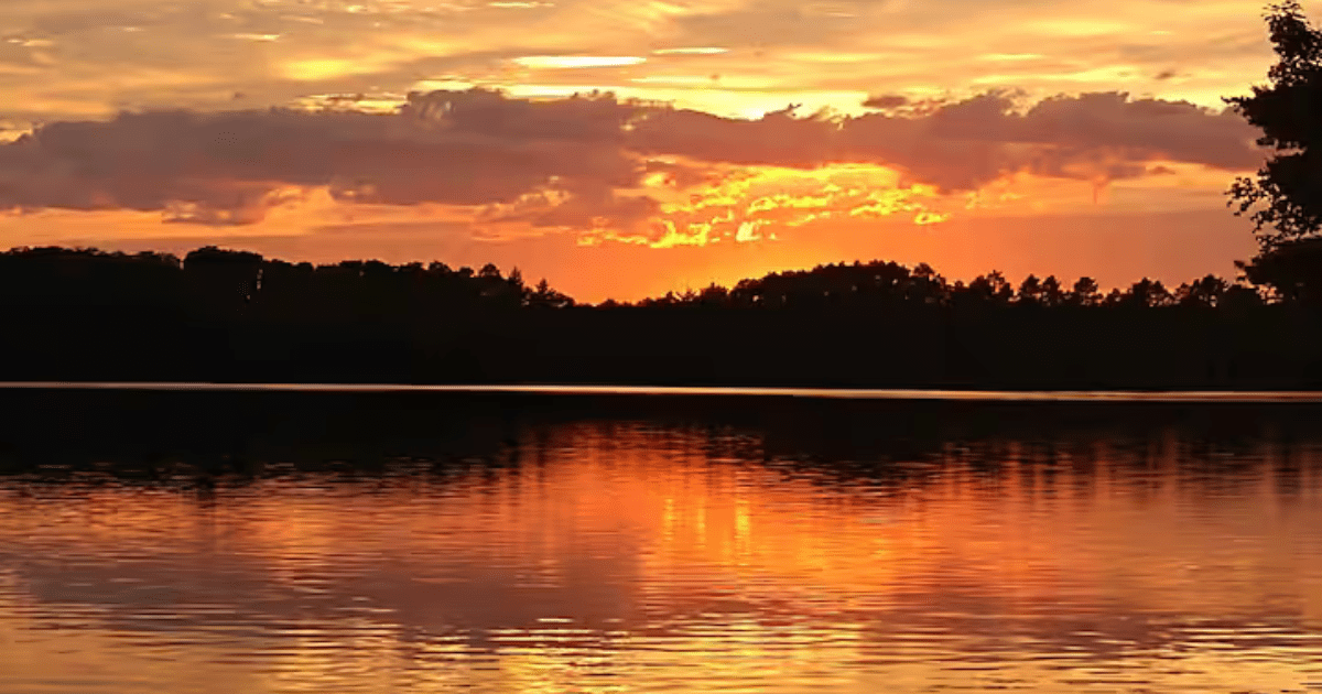 5 Waterfront Wisconsin Rentals So Stunning They Don’t Feel Real
