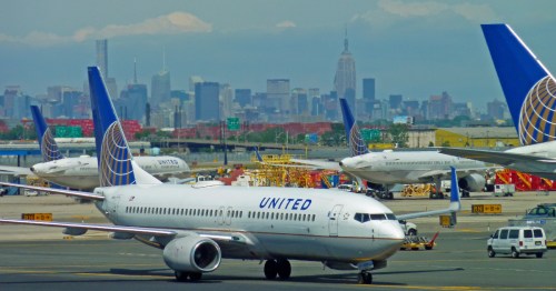 planes on the runway at Newark Liberty International Airport (EWR) in New Jersey