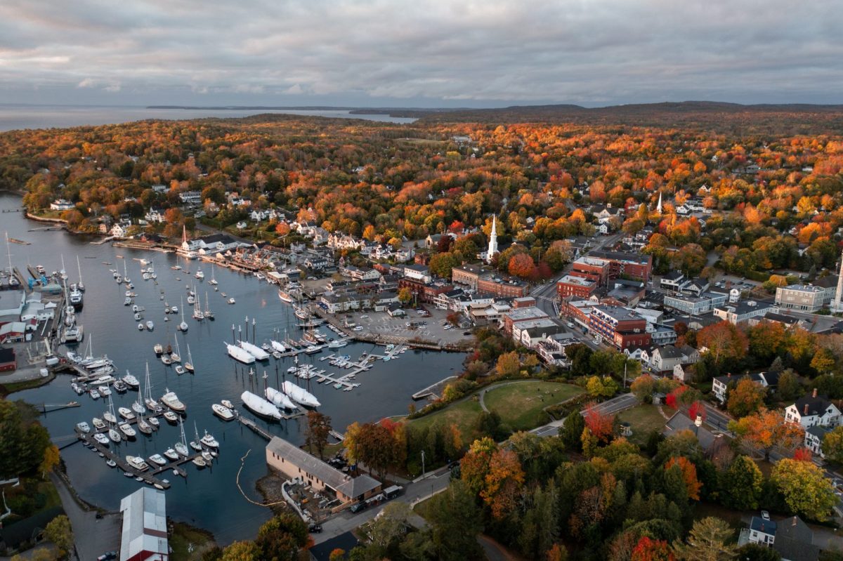 【希少】MOSS 19ft PARAWING CAMDEN maine USA Camden, Maine: Where the Mountains Meet the Sea in Fall
