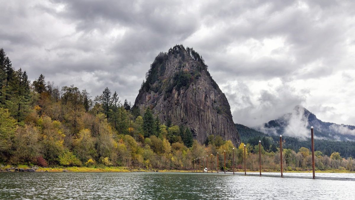 Beacon Rock State Park Is Washington’s Best-Kept Secret for Peak Fall Color