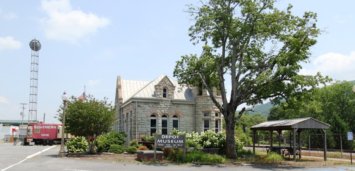 This Humble Alabama Town Made Half the Nation's Socks, Now It's a Mountain Getaway