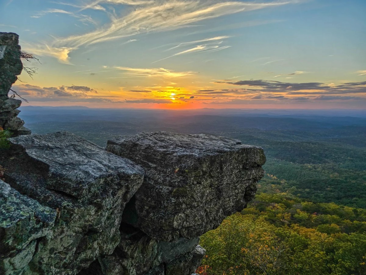 An Alabama Hike With Shenandoah-Level Scenery and No Reservations Needed